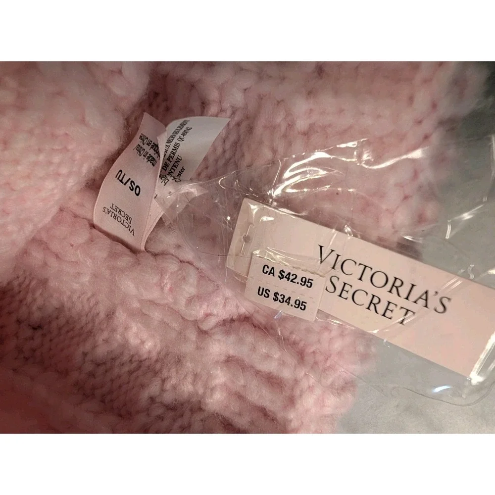 Victoria's Secret Beanie Hat Women's Pretty Pink Cozy Cable-Knit Pom NWT